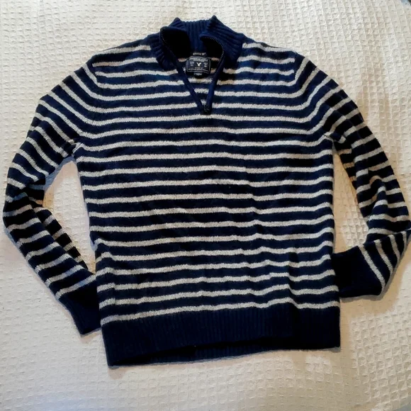 A.E. 🦅 Soft Navy blue & light grey sweater - Picture 1 of 6